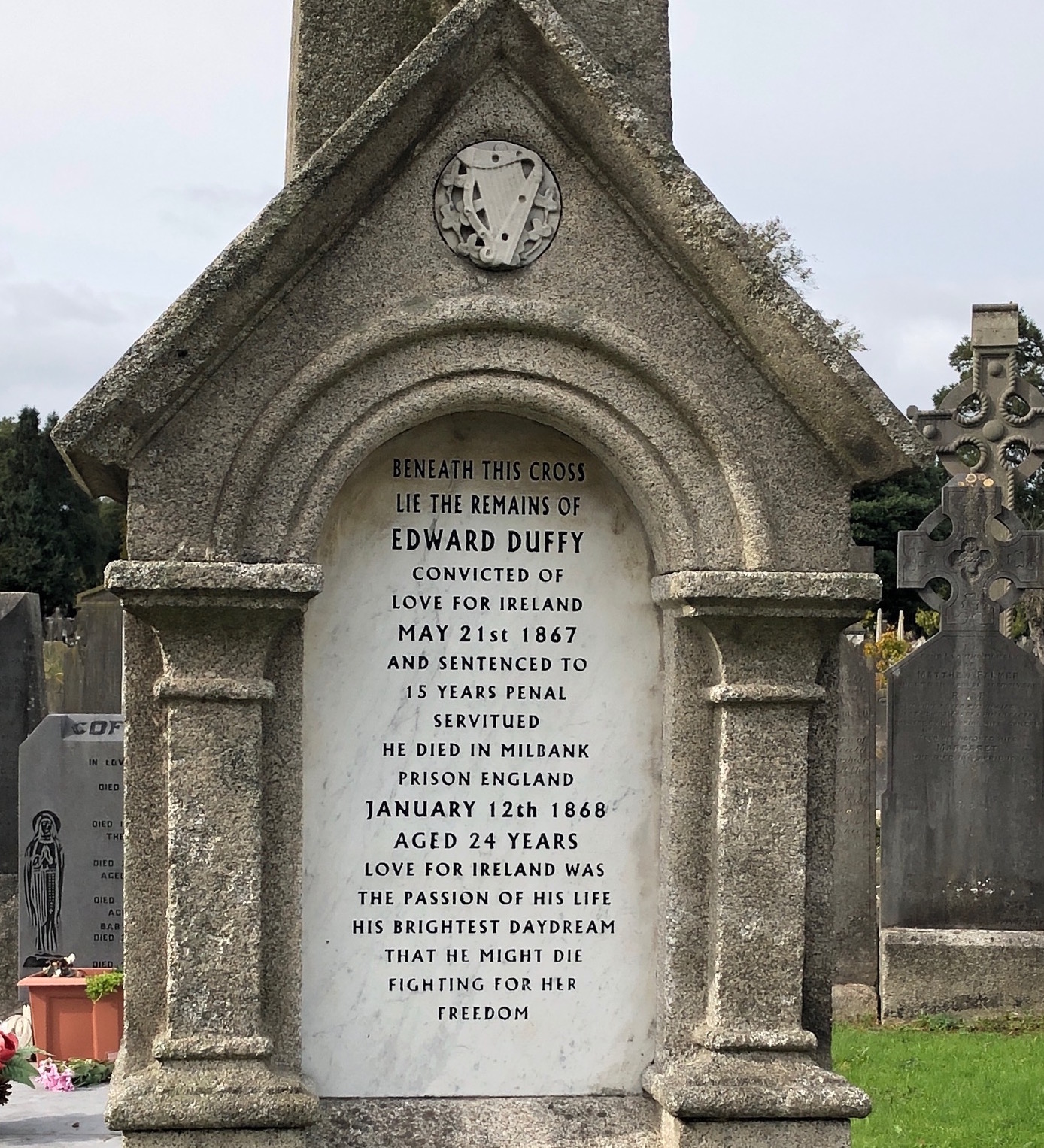 Image of a Fenian grave in Glasnevin